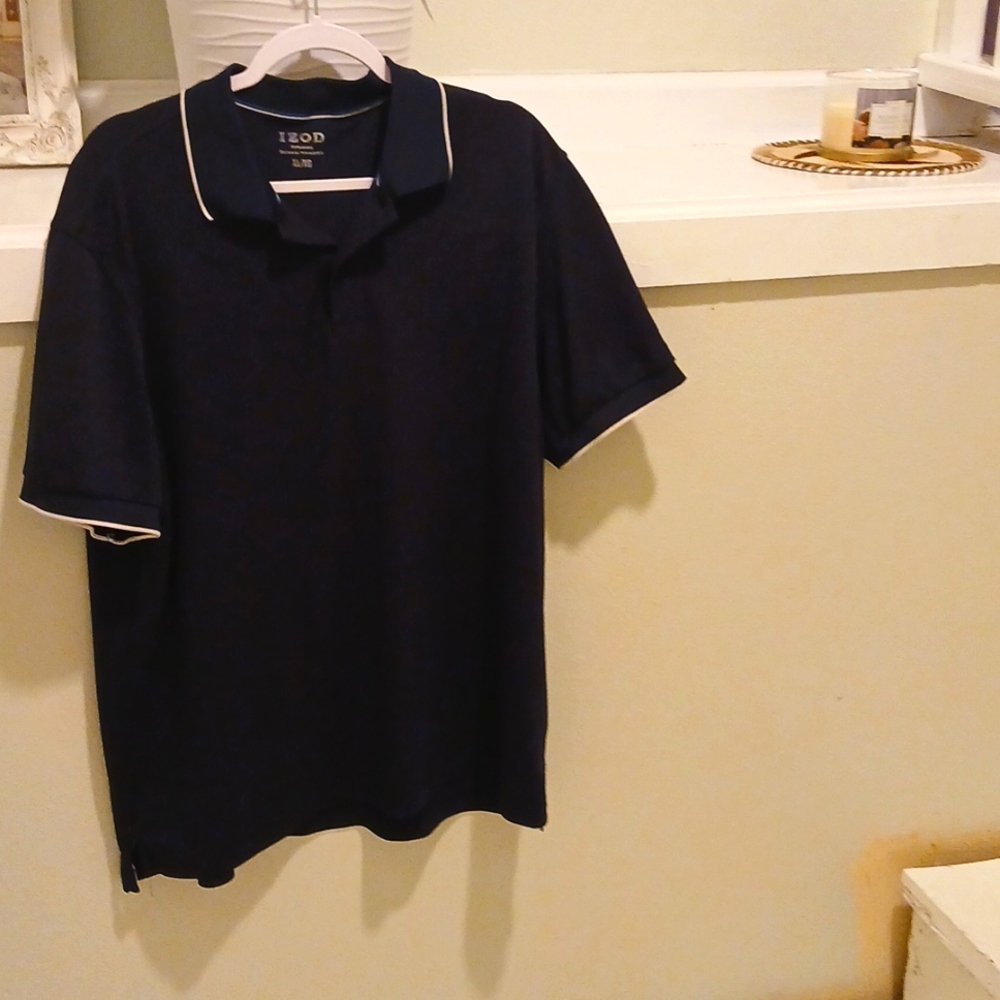 XL IZOD shirt